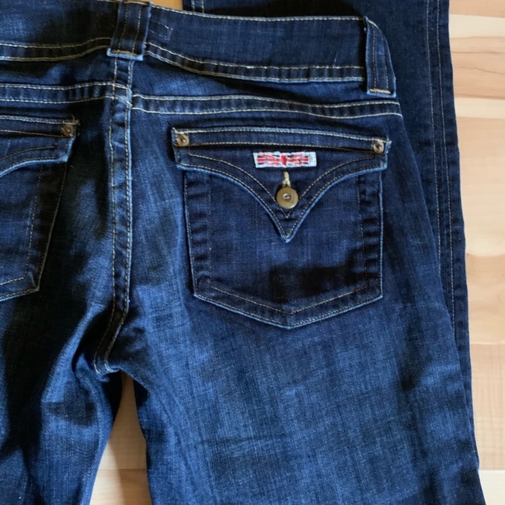 Hudson Signature Low Rise Boot Cut Jeans - Picture 10 of 16